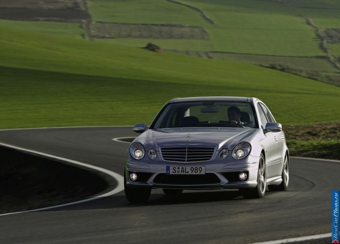 2006 Mercedes-Benz E 63 AMG - фотография 6 из 21