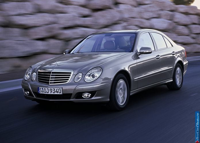 2006 Mercedes-Benz E-Class - фотография 4 из 33