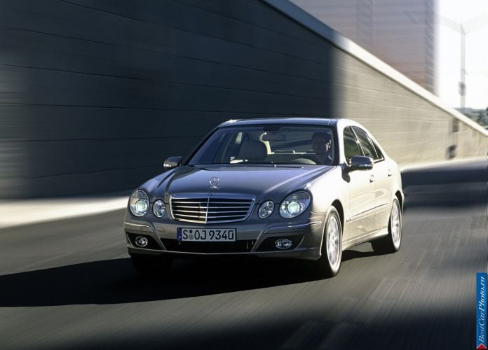 2006 Mercedes-Benz E-Class - фотография 5 из 33