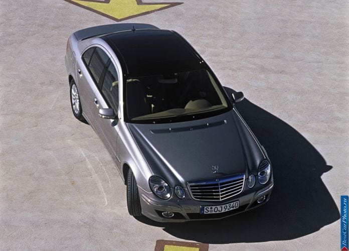 2006 Mercedes-Benz E-Class - фотография 9 из 33