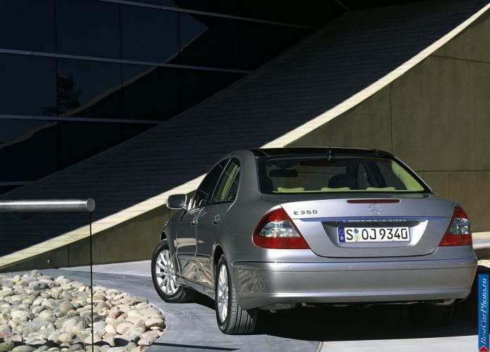 2006 Mercedes-Benz E-Class - фотография 22 из 33 2006 Mercedes-Benz E-Class - фотография 22 из 33