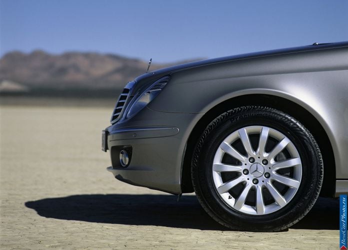 2006 Mercedes-Benz E-Class - фотография 27 из 33 2006 Mercedes-Benz E-Class - фотография 27 из 33