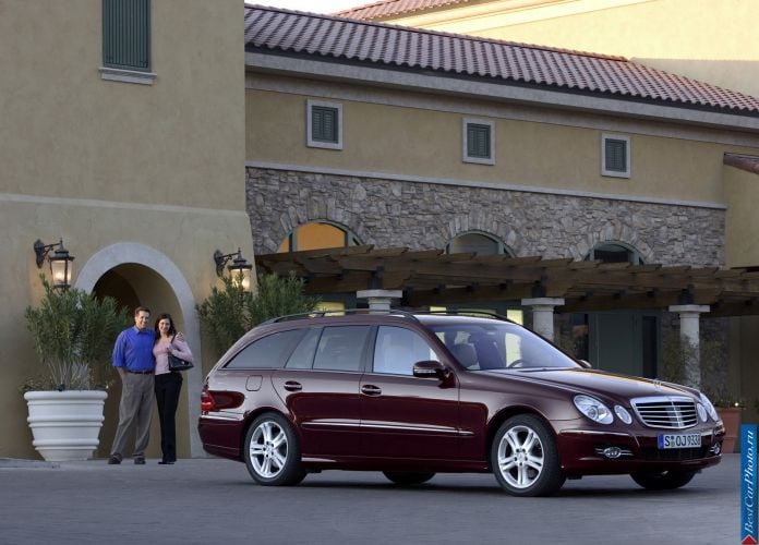 2006 Mercedes-Benz E-Class Estate - фотография 15 из 33 2006 Mercedes-Benz E-Class Estate - фотография 15 из 33