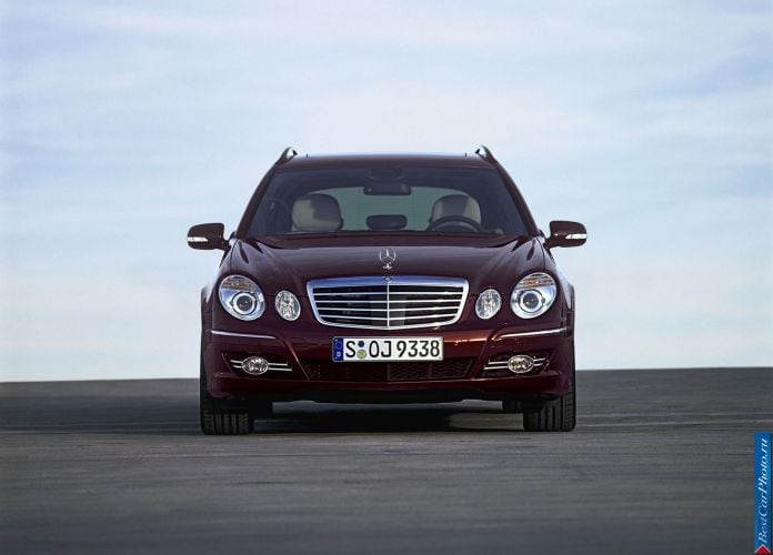 2006 Mercedes-Benz E-Class Estate - фотография 17 из 33