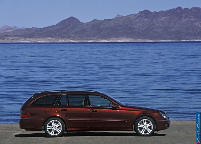 2006 Mercedes-Benz E-Class Estate - фотография 19 из 33 2006 Mercedes-Benz E-Class Estate - фотография 19 из 33