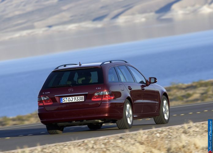 2006 Mercedes-Benz E-Class Estate - фотография 25 из 33 2006 Mercedes-Benz E-Class Estate - фотография 25 из 33