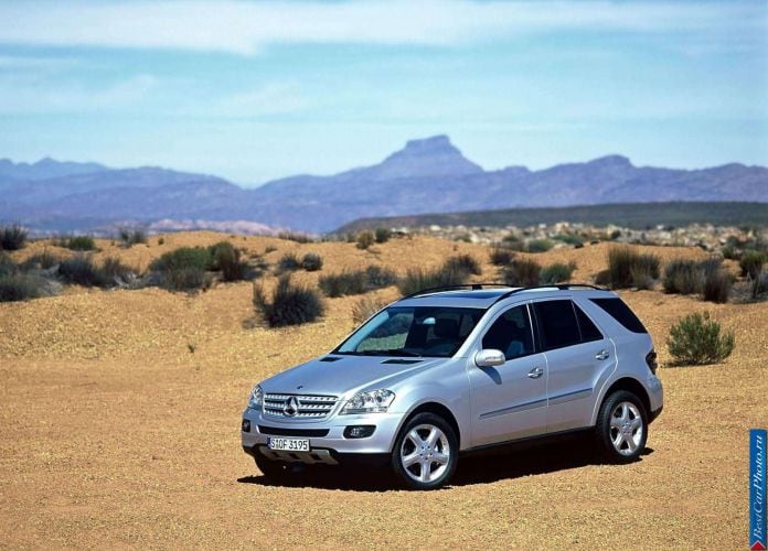 2006 Mercedes-Benz ML350 - фотография 10 из 63 2006 Mercedes-Benz ML350 - фотография 10 из 63