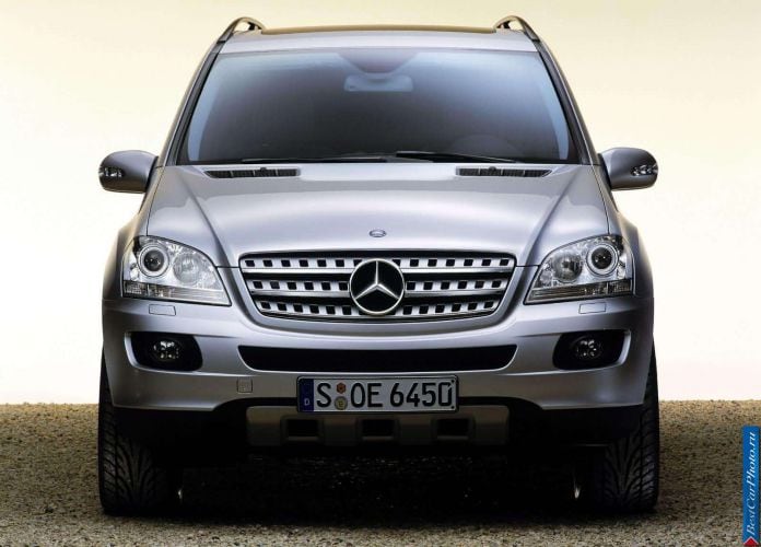 2006 Mercedes-Benz ML350 - фотография 22 из 63 2006 Mercedes-Benz ML350 - фотография 22 из 63