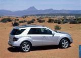 mercedes-benz_2006_ml350_032.jpg