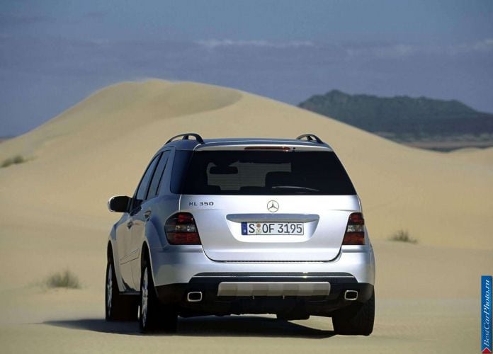 2006 Mercedes-Benz ML350 - фотография 39 из 63