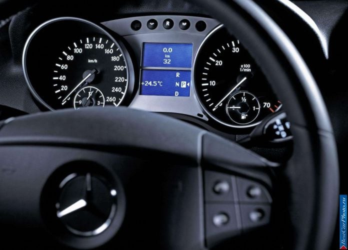 2006 Mercedes-Benz ML350 - фотография 47 из 63 2006 Mercedes-Benz ML350 - фотография 47 из 63