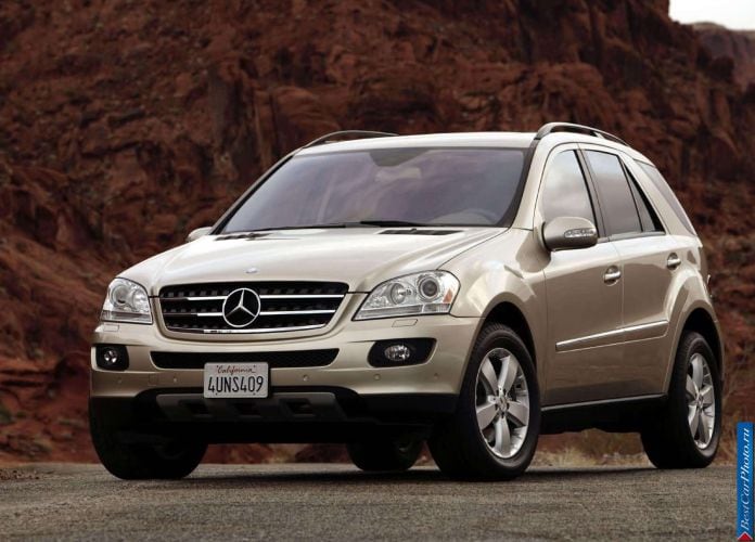 2006 Mercedes-Benz ML500 - фотография 1 из 75 2006 Mercedes-Benz ML500 - фотография 1 из 75