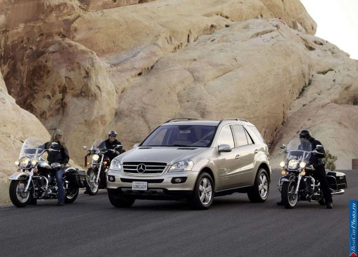 2006 Mercedes-Benz ML500 - фотография 4 из 75 2006 Mercedes-Benz ML500 - фотография 4 из 75