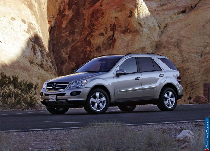 2006 Mercedes-Benz ML500 - фотография 8 из 75 2006 Mercedes-Benz ML500 - фотография 8 из 75