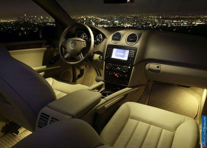 2006 Mercedes-Benz ML500 - фотография 17 из 75