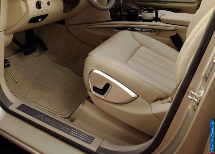 2006 Mercedes-Benz ML500 - фотография 31 из 75