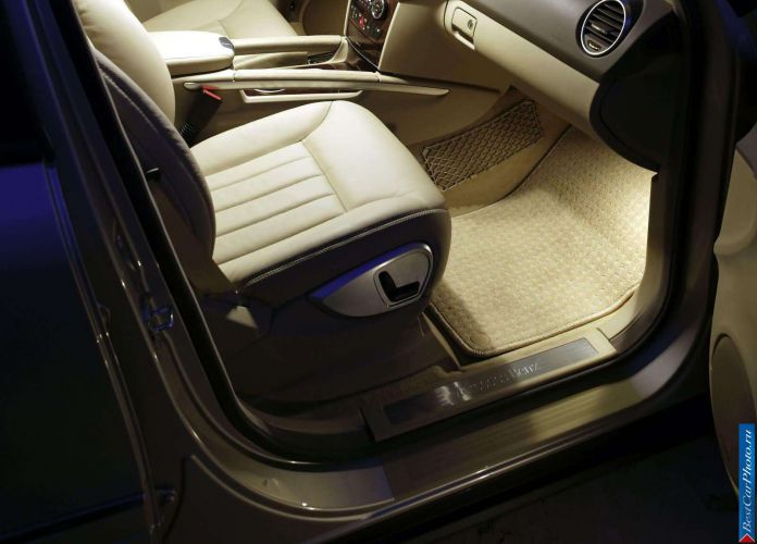 2006 Mercedes-Benz ML500 - фотография 32 из 75 2006 Mercedes-Benz ML500 - фотография 32 из 75