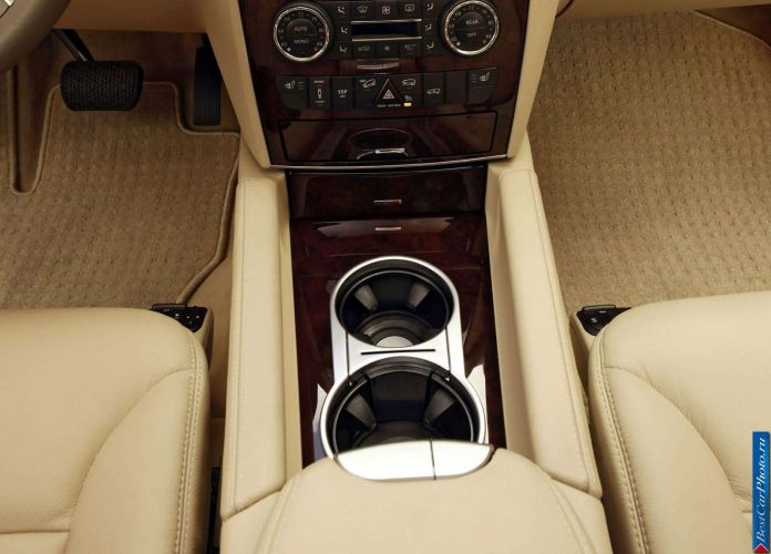 2006 Mercedes-Benz ML500 - фотография 38 из 75