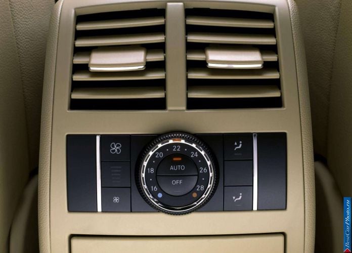2006 Mercedes-Benz ML500 - фотография 43 из 75 2006 Mercedes-Benz ML500 - фотография 43 из 75