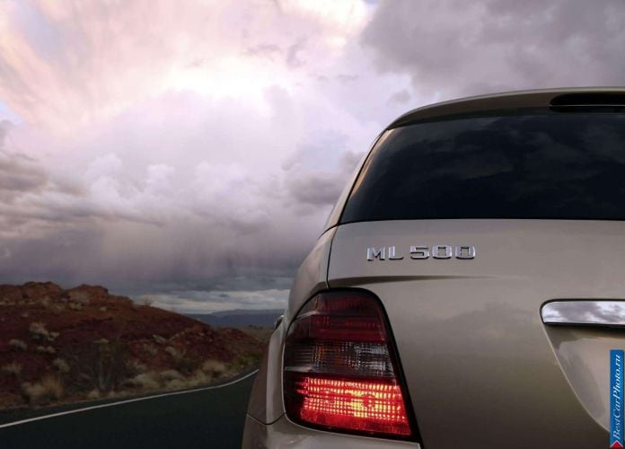 2006 Mercedes-Benz ML500 - фотография 45 из 75