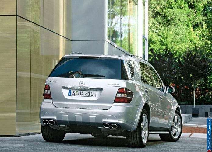 2006 Mercedes-Benz ML 63 AMG - фотография 7 из 11 2006 Mercedes-Benz ML 63 AMG - фотография 7 из 11