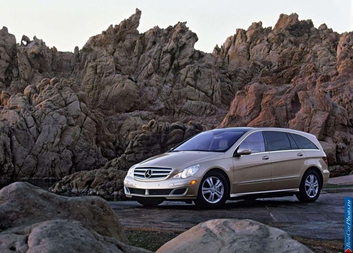 2006 Mercedes-Benz R500 - фотография 1 из 100 2006 Mercedes-Benz R500 - фотография 1 из 100