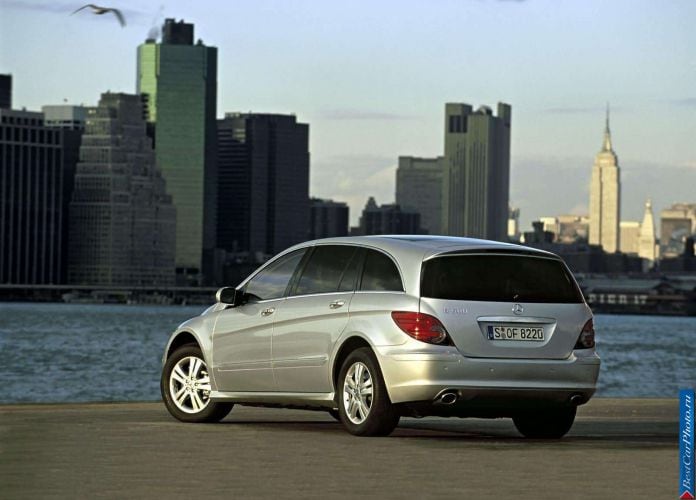 2006 Mercedes-Benz R500 - фотография 11 из 100 2006 Mercedes-Benz R500 - фотография 11 из 100