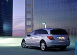 mercedes-benz_2006_r500_016.jpg