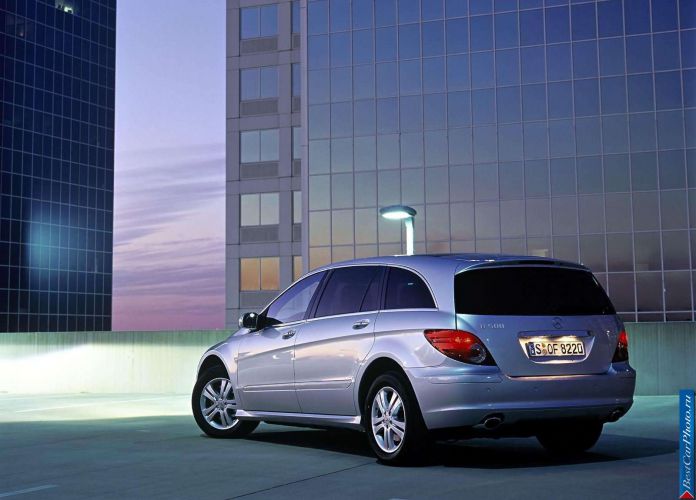 2006 Mercedes-Benz R500 - фотография 16 из 100 2006 Mercedes-Benz R500 - фотография 16 из 100
