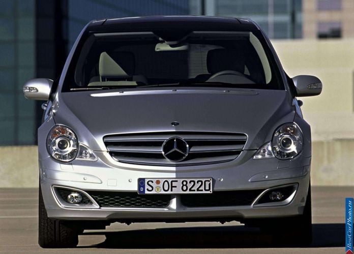 2006 Mercedes-Benz R500 - фотография 19 из 100 2006 Mercedes-Benz R500 - фотография 19 из 100