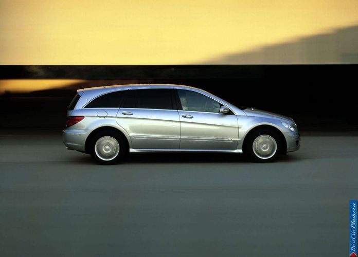 2006 Mercedes-Benz R500 - фотография 24 из 100 2006 Mercedes-Benz R500 - фотография 24 из 100