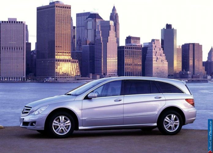 2006 Mercedes-Benz R500 - фотография 25 из 100 2006 Mercedes-Benz R500 - фотография 25 из 100
