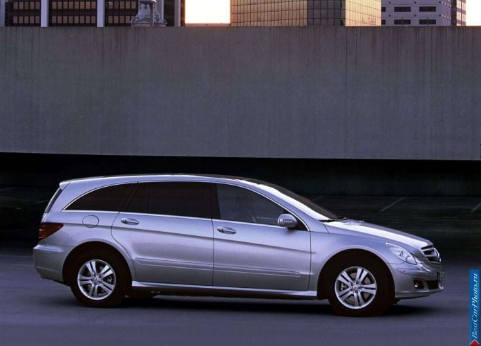 2006 Mercedes-Benz R500 - фотография 26 из 100 2006 Mercedes-Benz R500 - фотография 26 из 100
