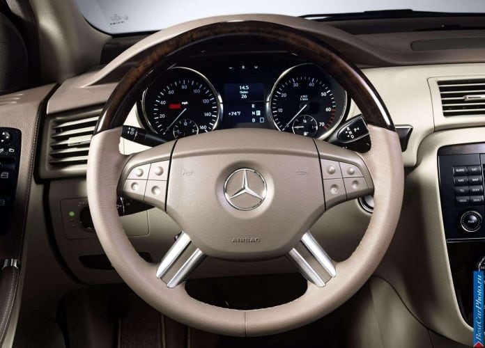 2006 Mercedes-Benz R500 - фотография 52 из 100 2006 Mercedes-Benz R500 - фотография 52 из 100