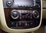 mercedes-benz_2006_r500_064.jpg