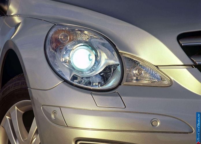 2006 Mercedes-Benz R500 - фотография 67 из 100 2006 Mercedes-Benz R500 - фотография 67 из 100