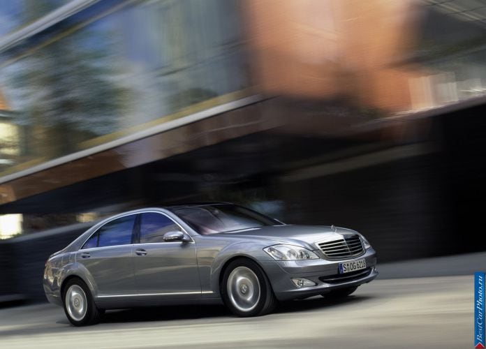 2006 Mercedes-Benz S-Class - фотография 2 из 177