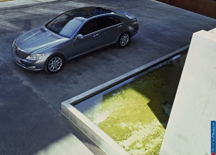 2006 Mercedes-Benz S-Class - фотография 6 из 177