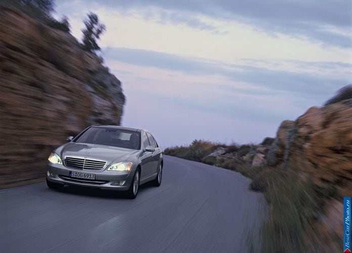 2006 Mercedes-Benz S-Class - фотография 18 из 177