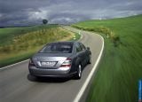 mercedes-benz_2006_s_class_079.jpg