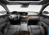 mercedes-benz_2006_s_class_106.jpg