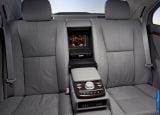 mercedes-benz_2006_s_class_121.jpg