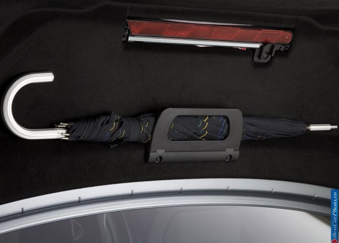2006 Mercedes-Benz S-Class - фотография 132 из 177