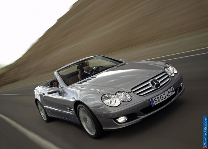 2006 Mercedes-Benz SL 500 - фотография 2 из 10 2006 Mercedes-Benz SL 500 - фотография 2 из 10