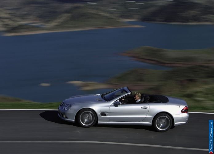 2006 Mercedes-Benz SL 55 AMG - фотография 9 из 28 2006 Mercedes-Benz SL 55 AMG - фотография 9 из 28