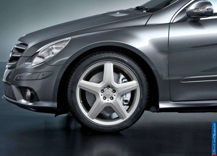 2006 Mercedes-Benz Vision R 63 AMG - фотография 5 из 6