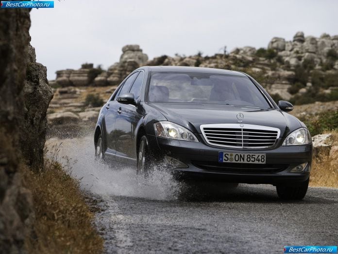2007 Mercedes-Benz S 500 4matic - фотография 2 из 36