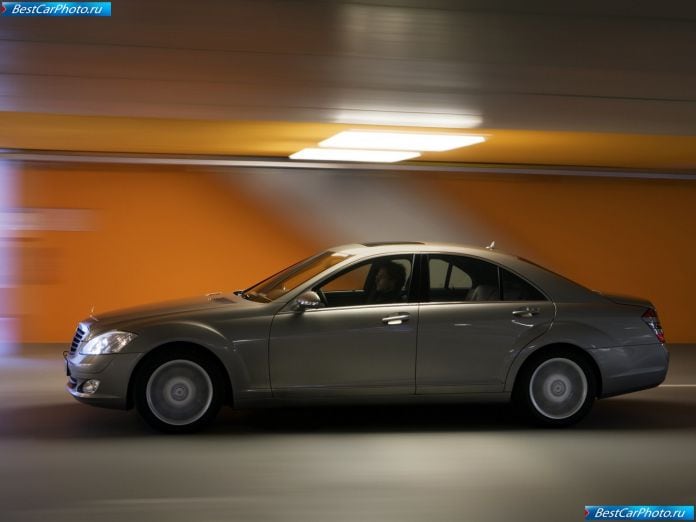 2007 Mercedes-Benz S 500 4matic - фотография 16 из 36 2007 Mercedes-Benz S 500 4matic - фотография 16 из 36