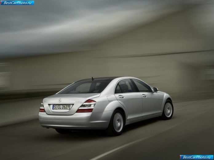 2007 Mercedes-Benz S 500 4matic - фотография 24 из 36