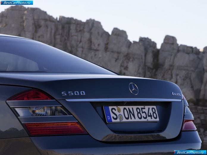 2007 Mercedes-Benz S 500 4matic - фотография 33 из 36 2007 Mercedes-Benz S 500 4matic - фотография 33 из 36
